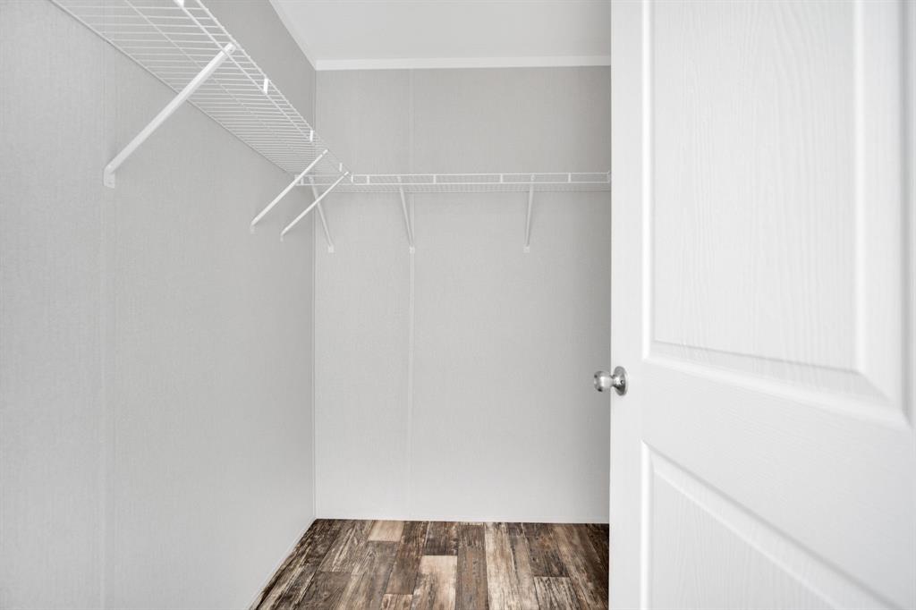 Walk in closet