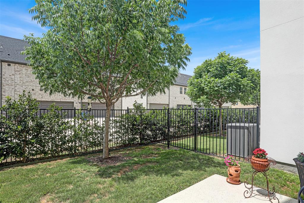 13001 Hutton Drive, #10, Farmers Branch, TX 75234