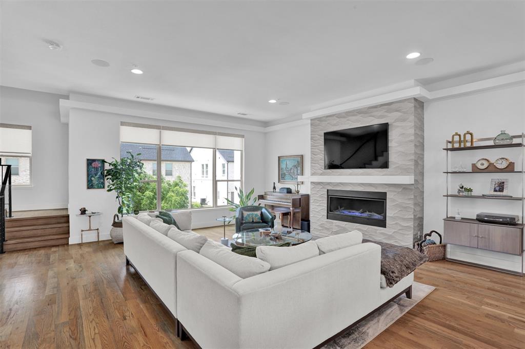13001 Hutton Drive, #10, Farmers Branch, TX 75234