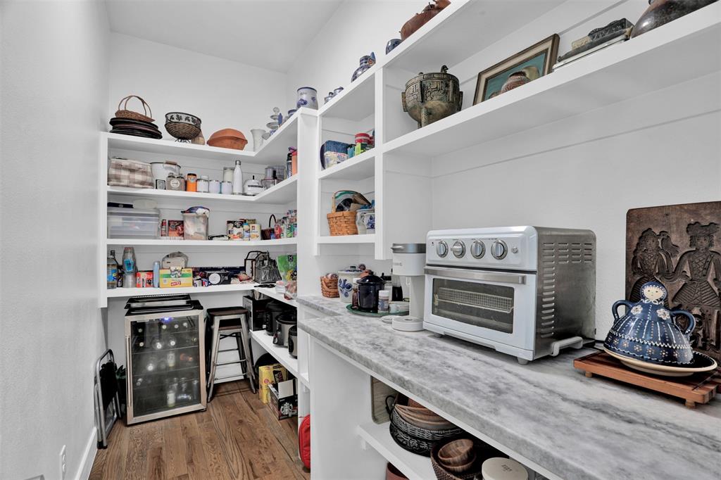 13001 Hutton Drive, #10, Farmers Branch, TX 75234
