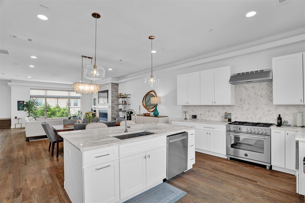 13001 Hutton Drive, #10, Farmers Branch, TX 75234