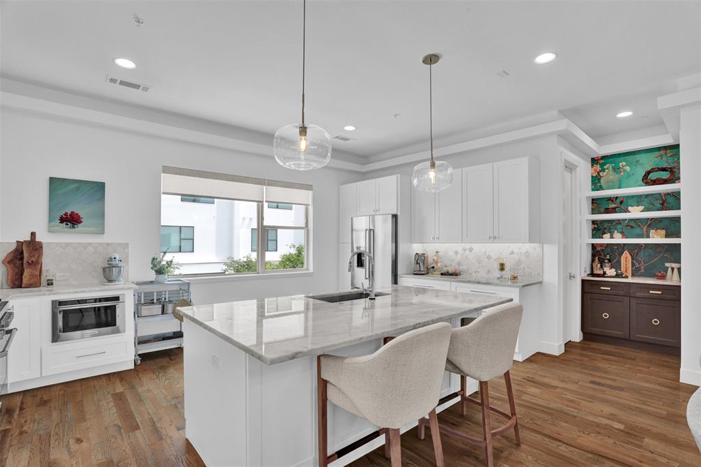 13001 Hutton Drive, #10, Farmers Branch, TX 75234