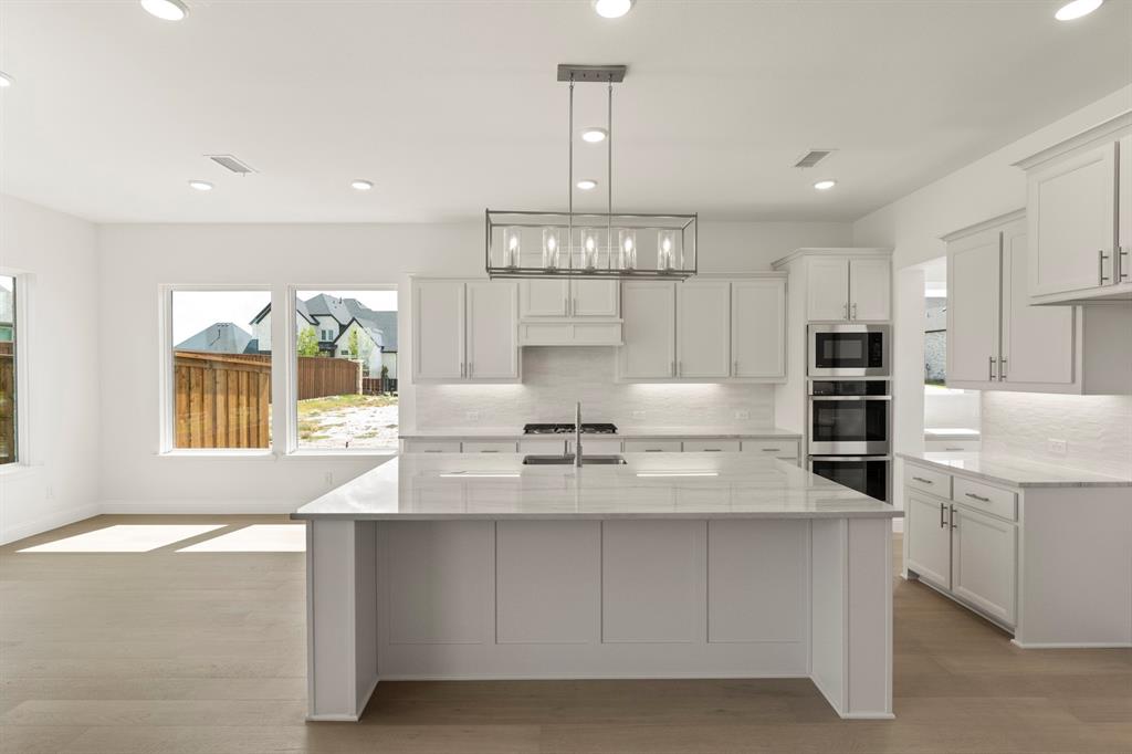 11. 3404 Haygood - Kitchen