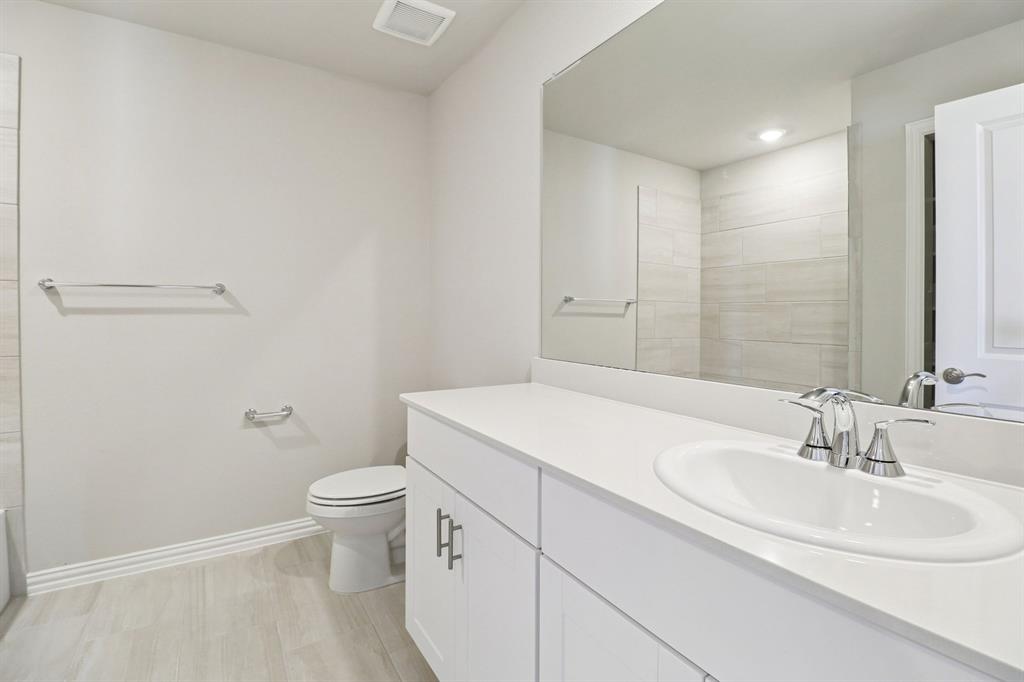 Photo is not of the actual home, but is an inspirational photo of builder’s model home and may depict options, furnishings, and/or decorator features that are not included.