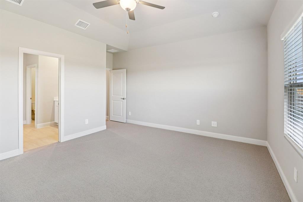 Photo is not of the actual home, but is an inspirational photo of builder’s model home and may depict options, furnishings, and/or decorator features that are not included.