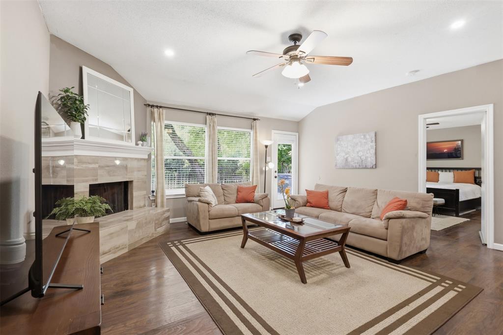 3209 Kingsbury Drive, McKinney, TX 75069 3209 Kingsbury Drive, McKinney, TX 75069