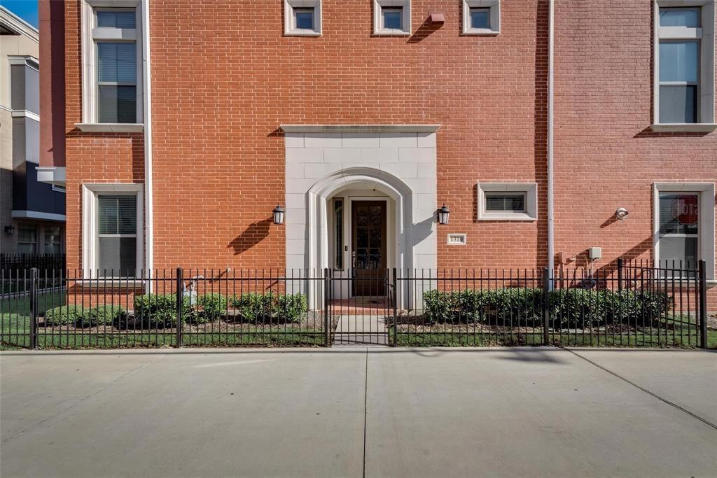 1310 Branchwood Place, Dallas, TX 75215