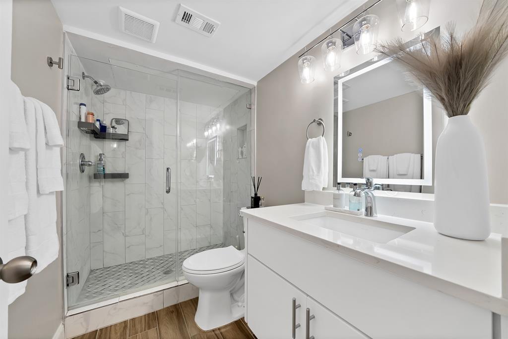 Primary ensuite bath
