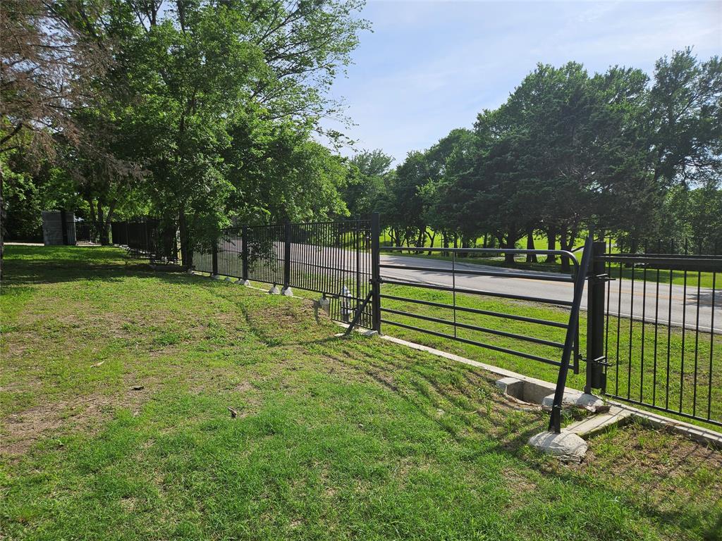 234 E FORK Road, Sunnyvale, TX 75182