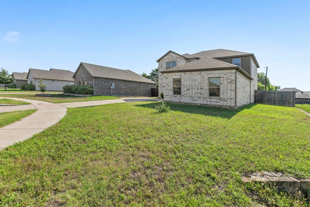1516 Kinglet Street, DeSoto, TX 75115