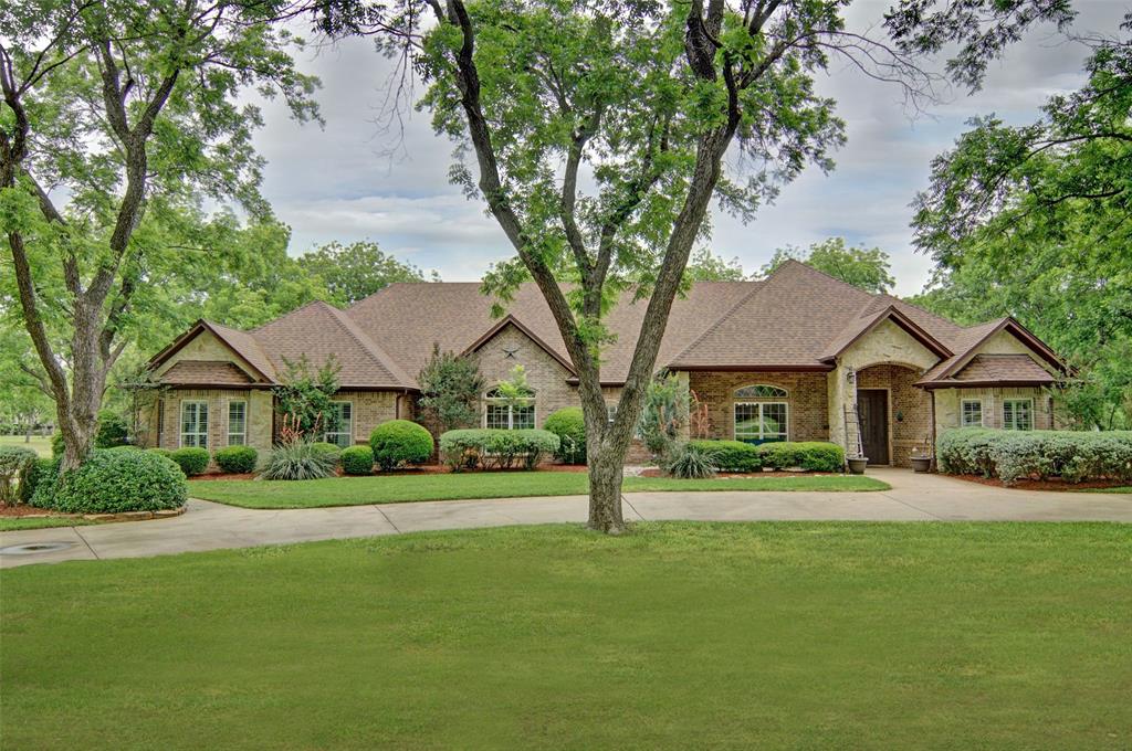 Welcome home! Can you just imagine being able to own this beautiful home? Welcome home! Can you just imagine being able to own this beautiful home?