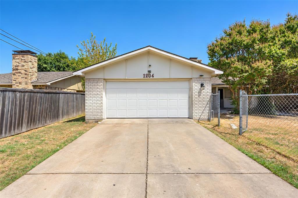 1204 W Spring Creek Parkway, Plano, TX 75023