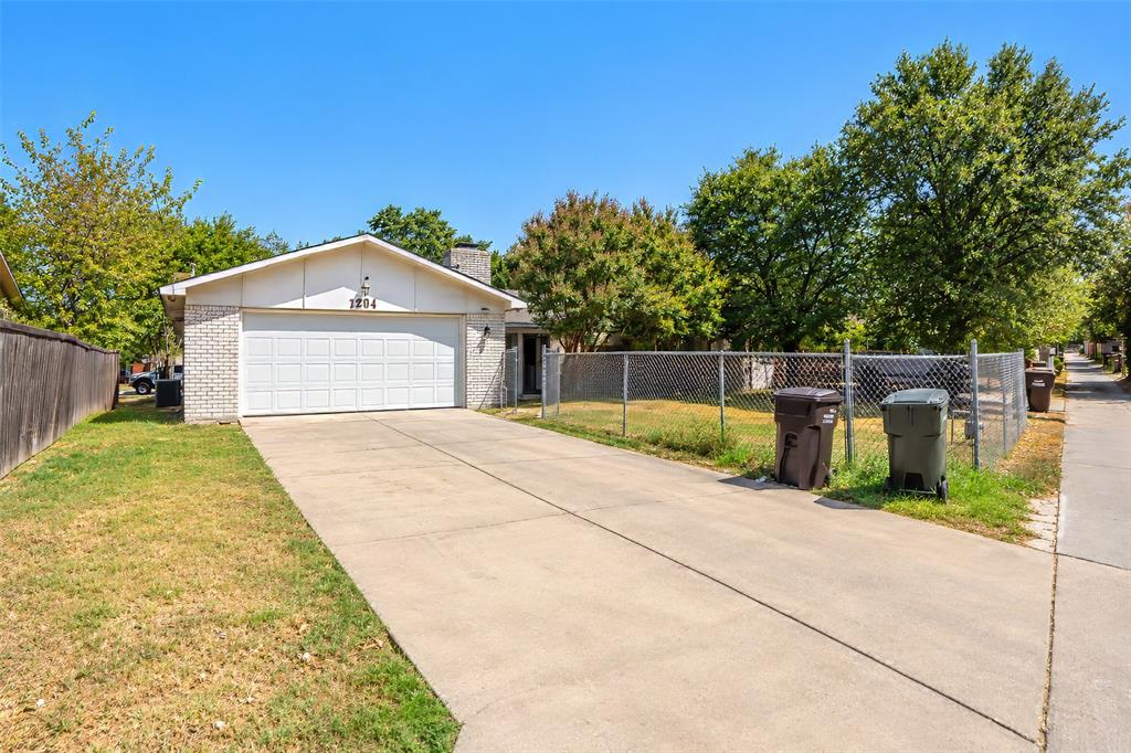 1204 W Spring Creek Parkway, Plano, TX 75023