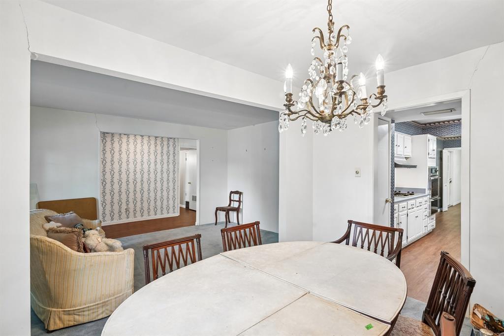 Formal dining room