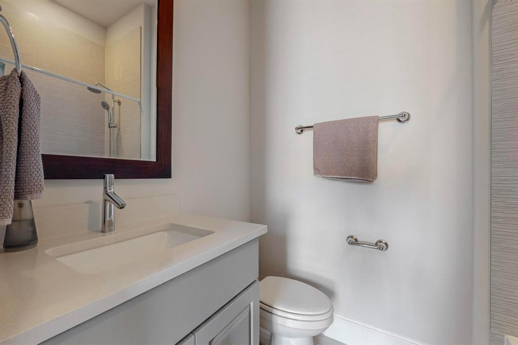 638 Dalton Lane, #802, Irving, TX 75039