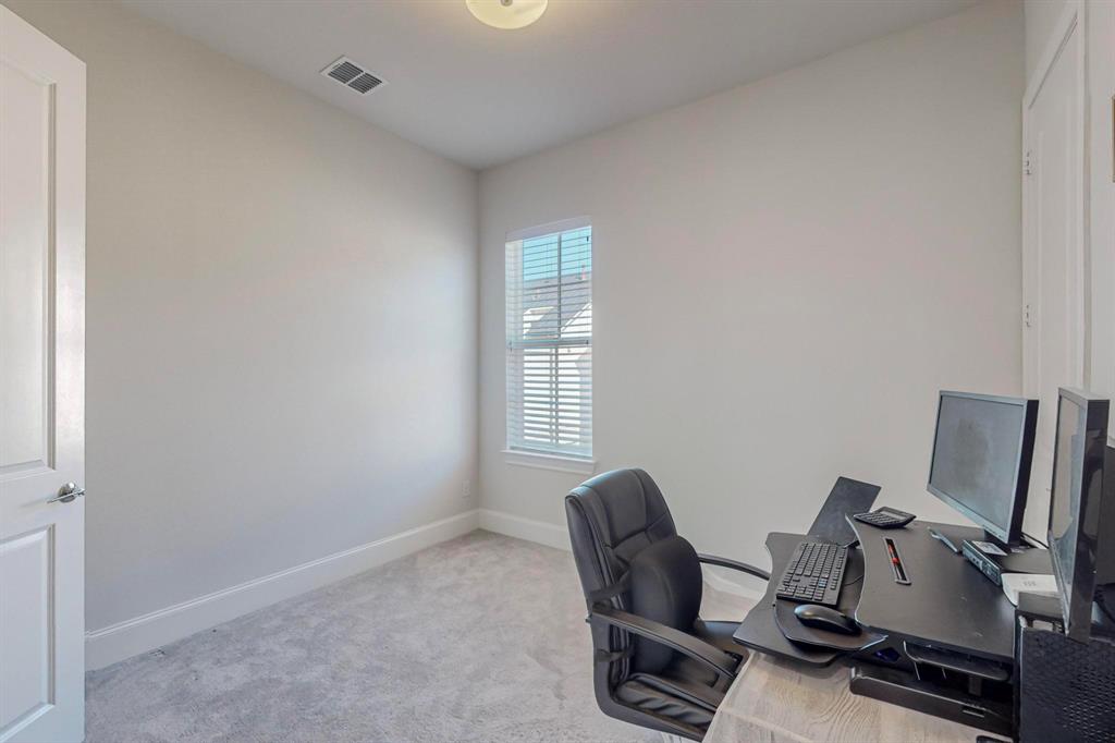 638 Dalton Lane, #802, Irving, TX 75039