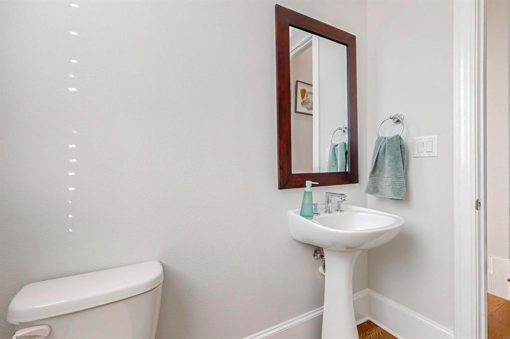 638 Dalton Lane, #802, Irving, TX 75039