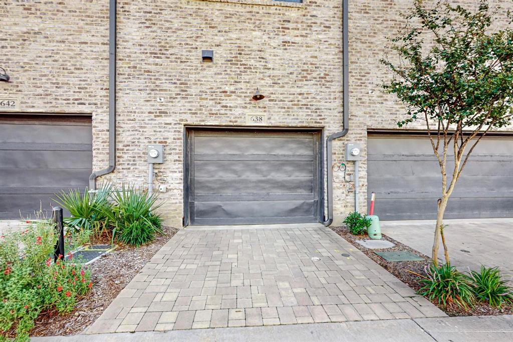 638 Dalton Lane, #802, Irving, TX 75039
