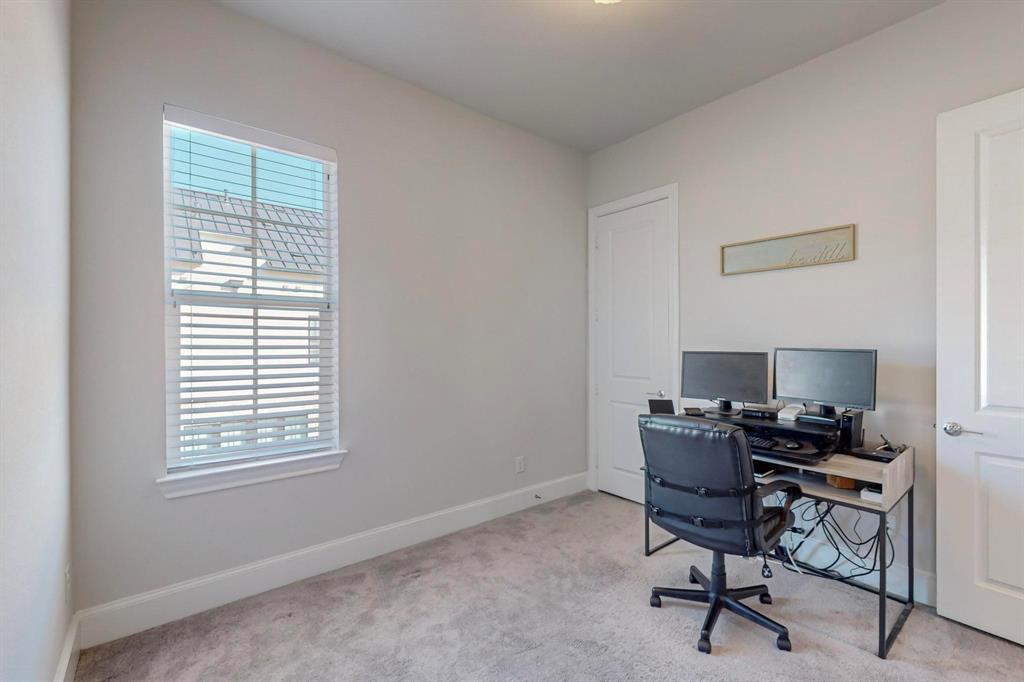638 Dalton Lane, #802, Irving, TX 75039