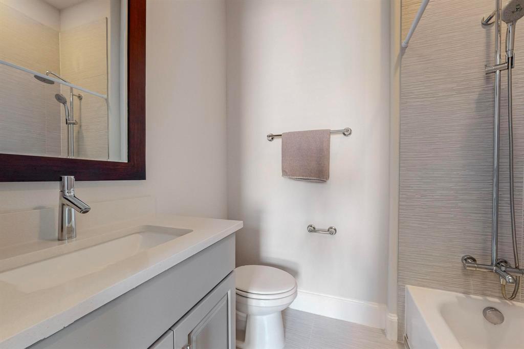 638 Dalton Lane, #802, Irving, TX 75039