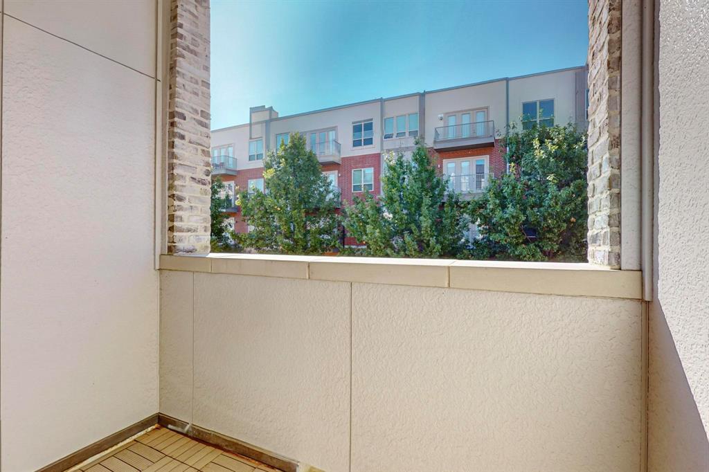 638 Dalton Lane, #802, Irving, TX 75039