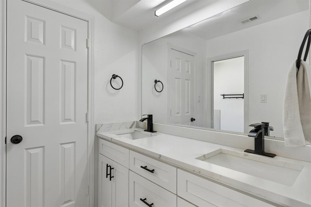 2405 Hanover Court, Rowlett, TX 75088