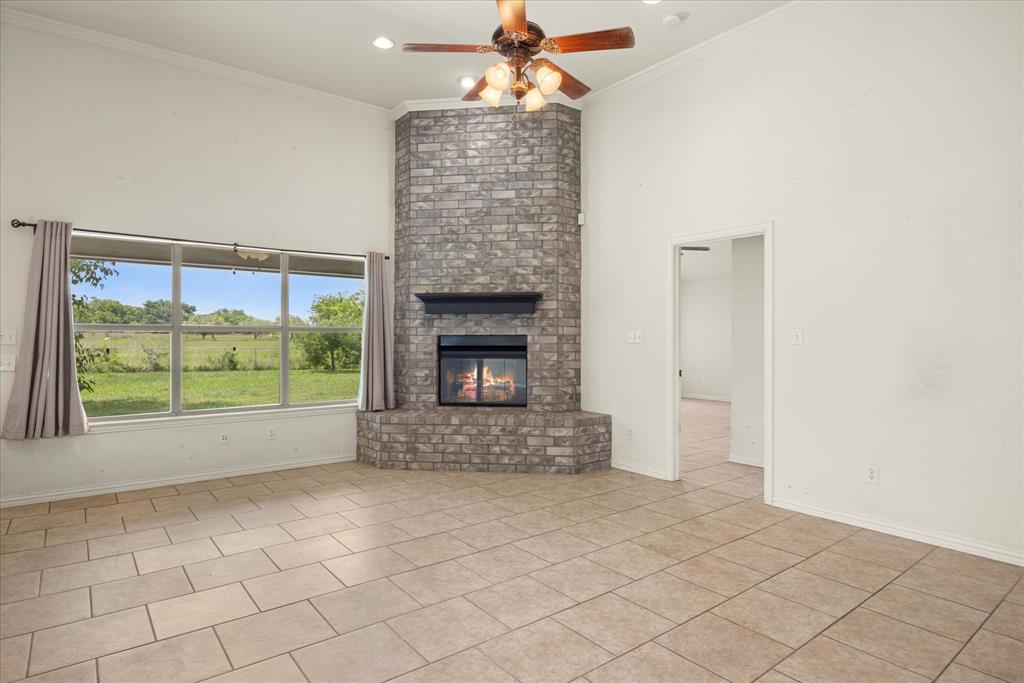 1904 Lazy Court, Granbury, TX 76048
