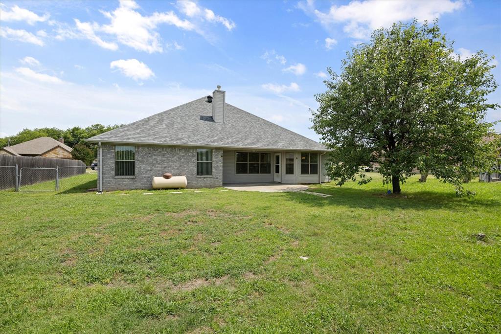1904 Lazy Court, Granbury, TX 76048