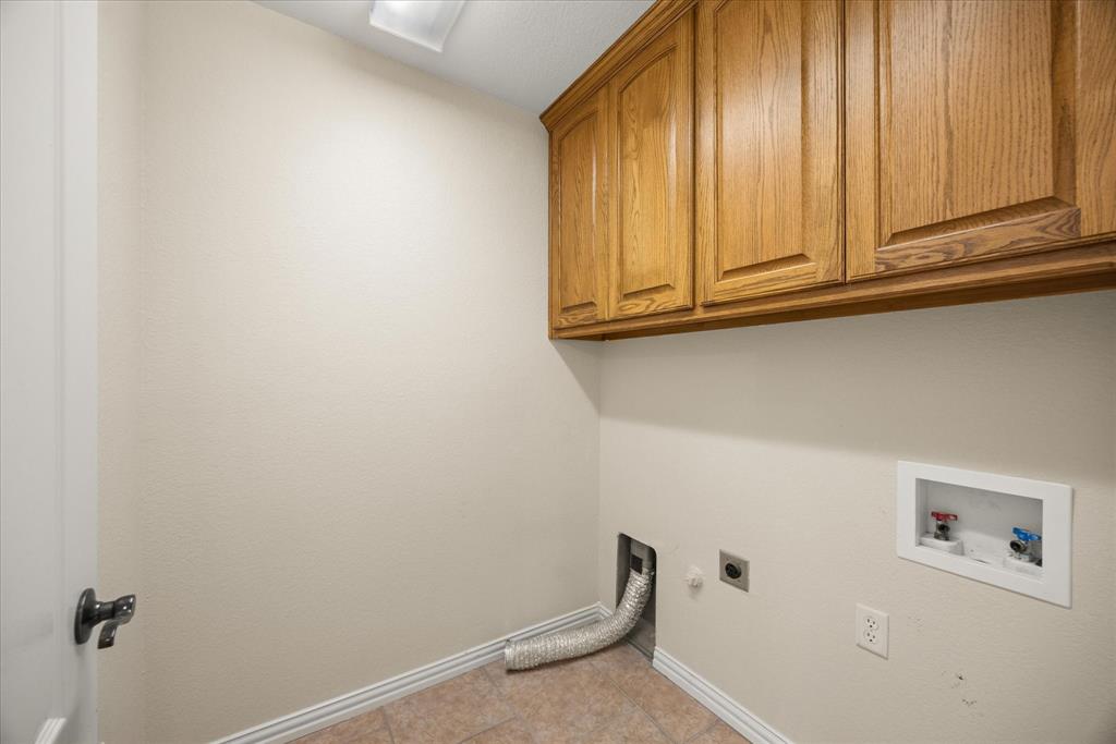 1904 Lazy Court, Granbury, TX 76048