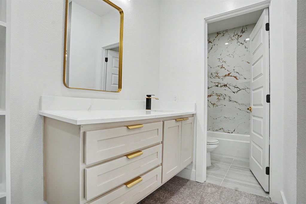 2506 Gross Road, Dallas, TX 75228