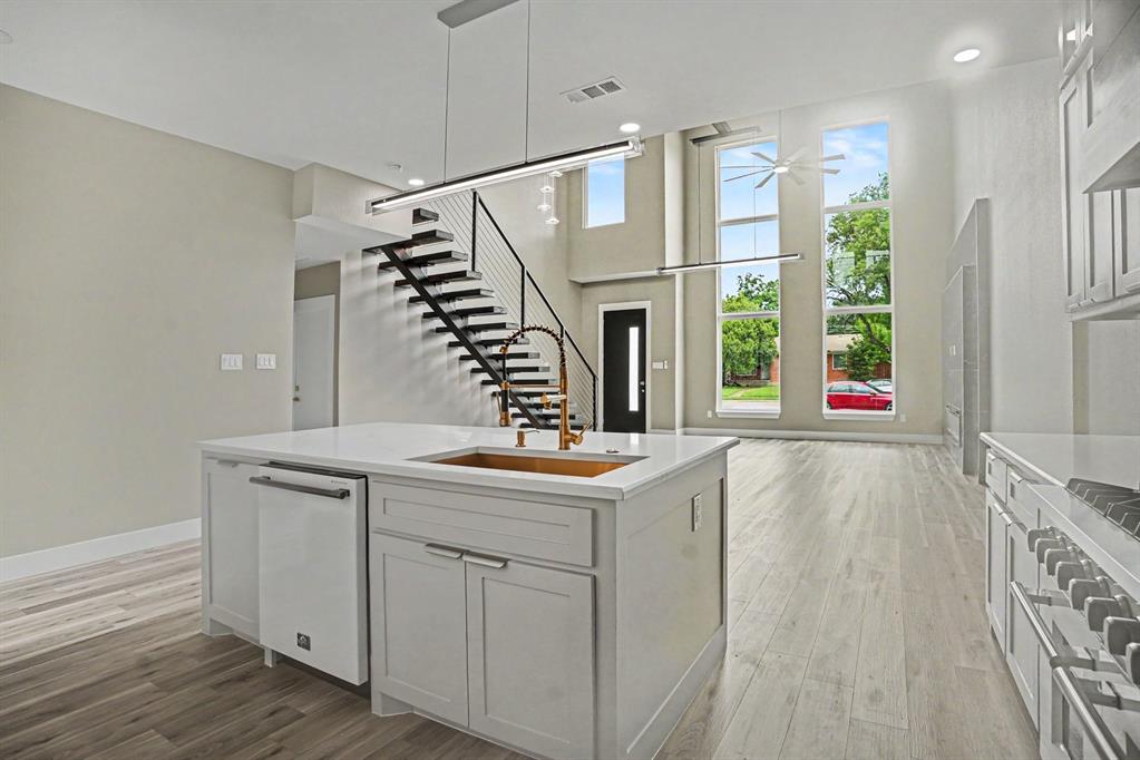 2506 Gross Road, Dallas, TX 75228