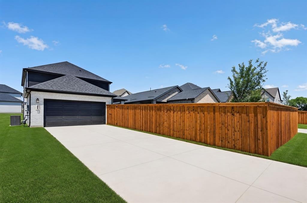 1113 Beebalm Mews ~ Ready Now!