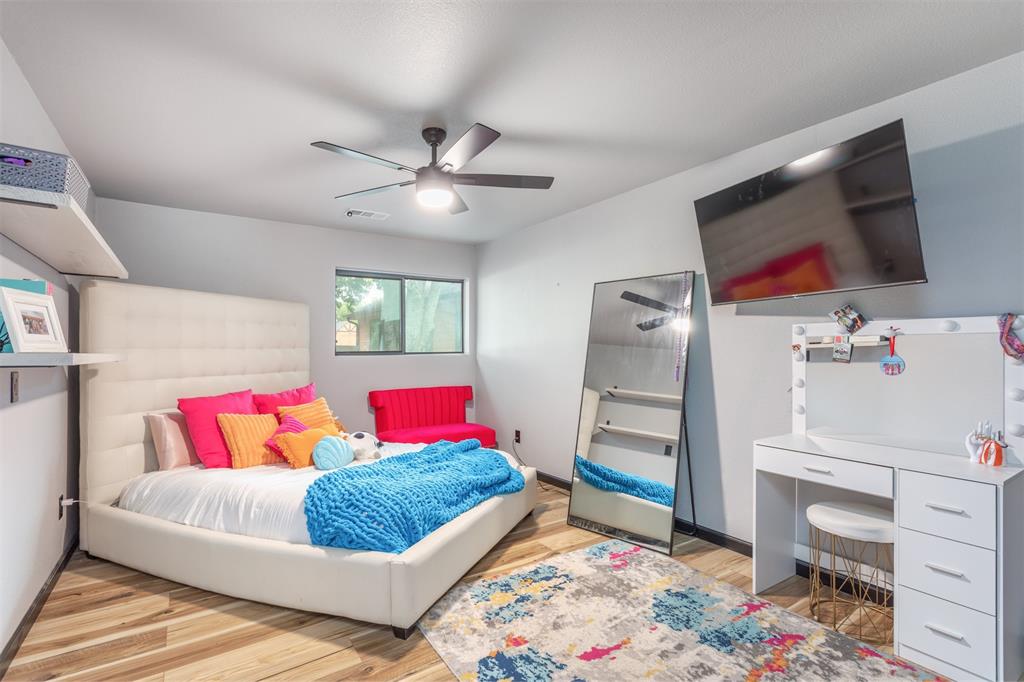 1st level bedroom