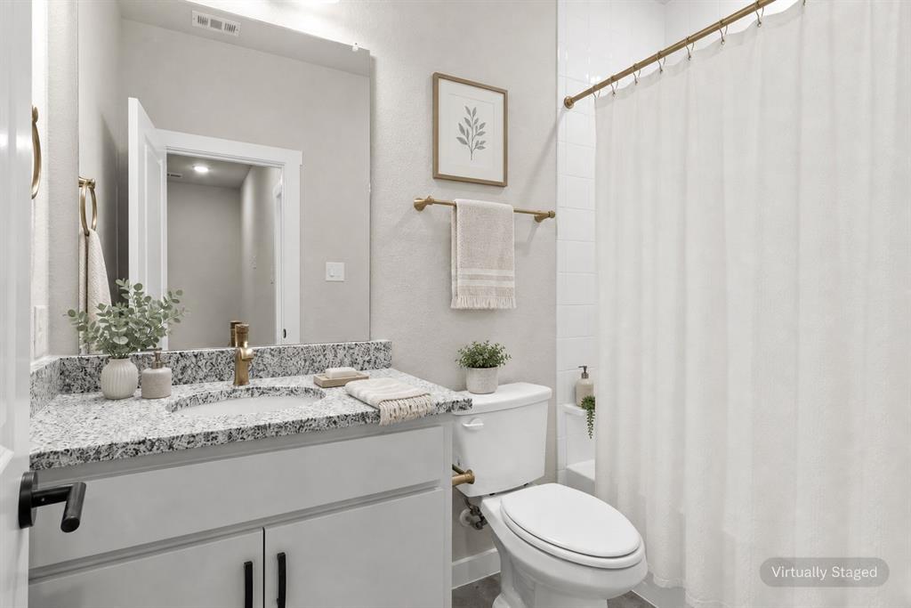 8609 Del Rio Trail bath 3