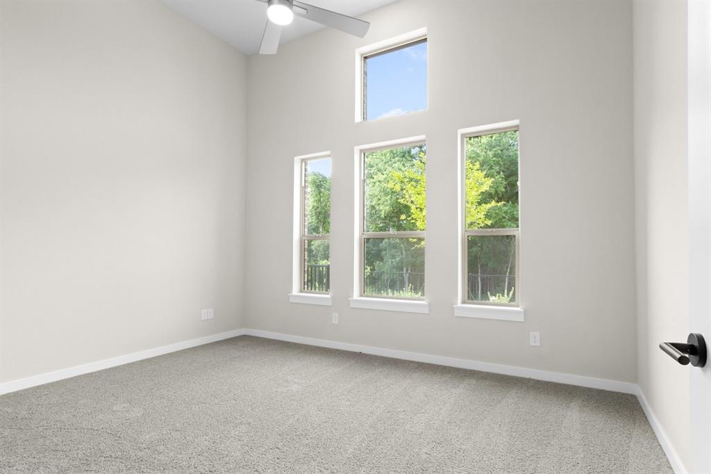 018-8609DelRioTrail-Wylie-TX-75098-PrimaryBedroom.jpg-SMALL