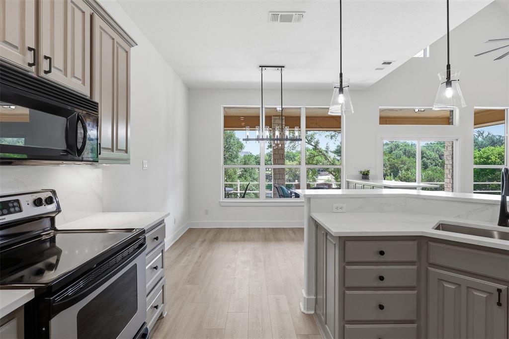 6107 Grande Cove Court, Granbury, TX 76049