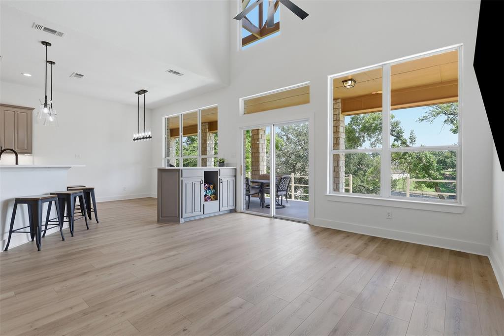 6107 Grande Cove Court, Granbury, TX 76049