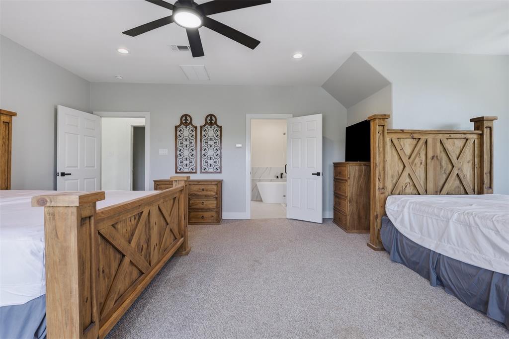 LARGE primary bedroom