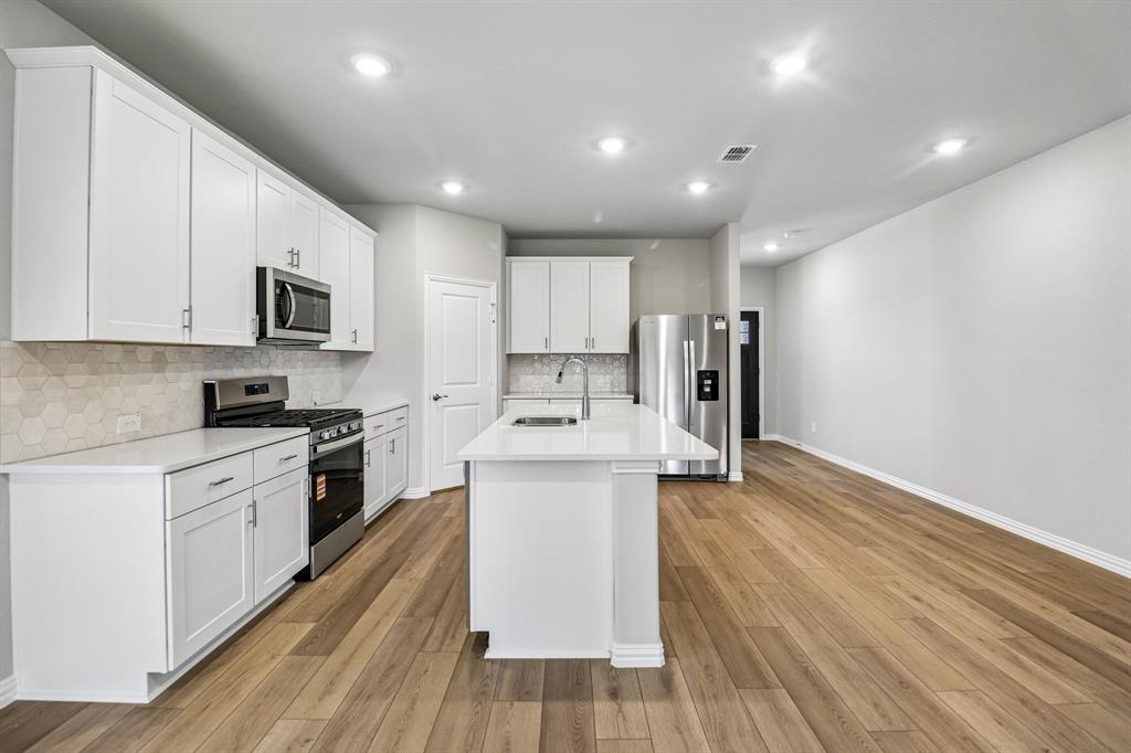 Photo is not of the actual home, but is an inspirational photo of builder’s model home and may depict options, furnishings, and/or decorator features that are not included.