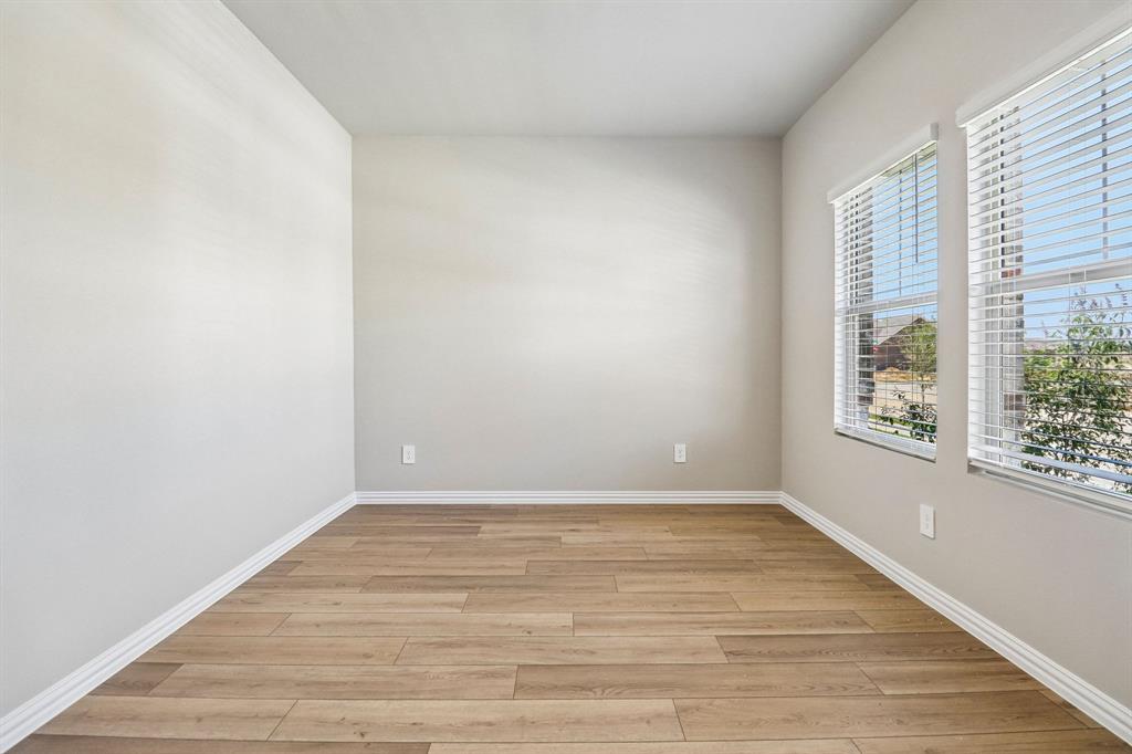 Photo is not of the actual home, but is an inspirational photo of builder’s model home and may depict options, furnishings, and/or decorator features that are not included.