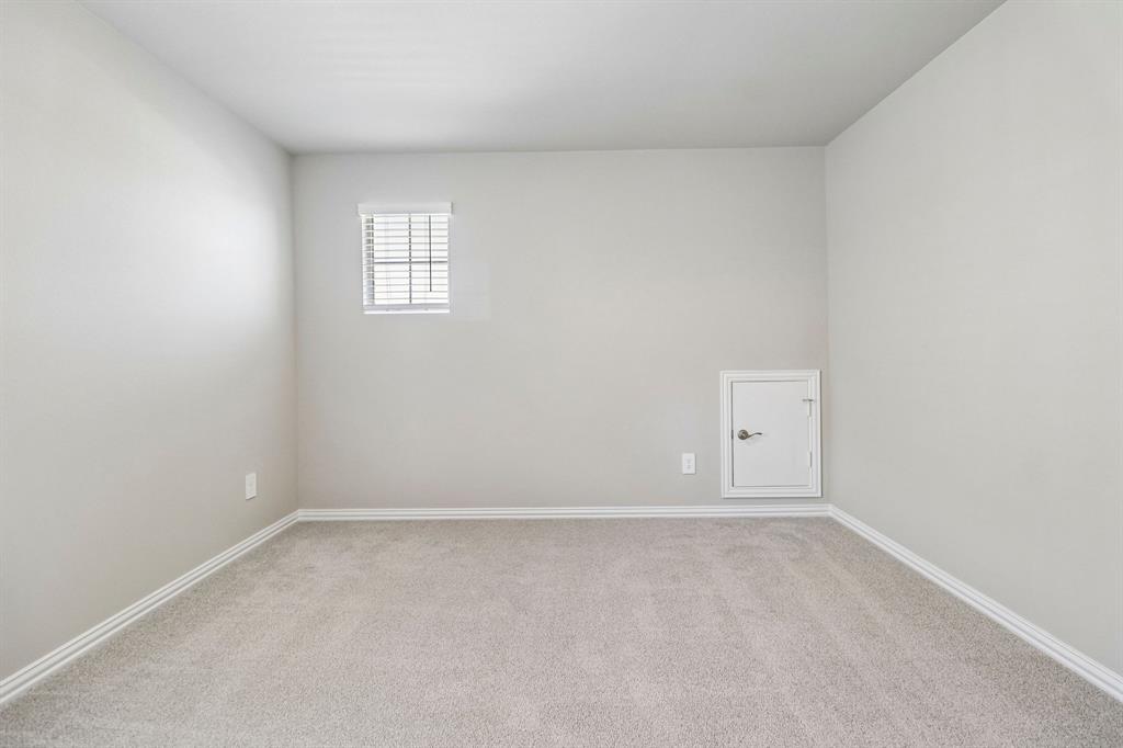 Photo is not of the actual home, but is an inspirational photo of builder’s model home and may depict options, furnishings, and/or decorator features that are not included.