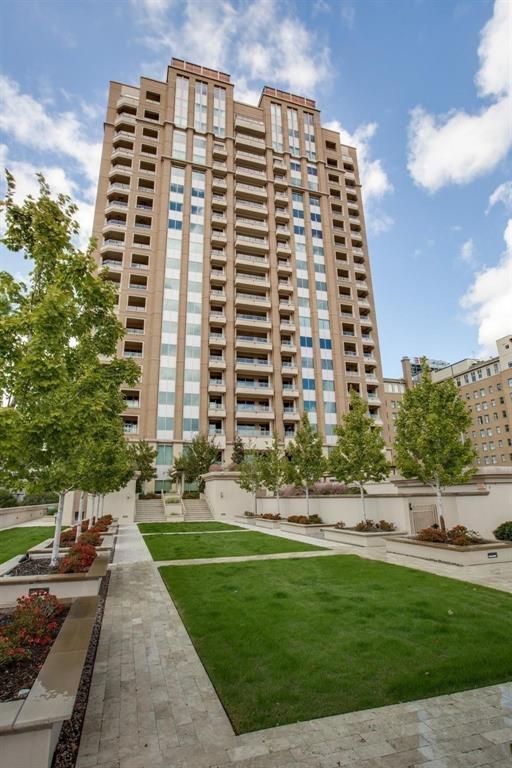 The Grand Lawn an oasis for residents & their pets.