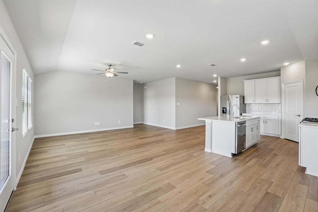 Photo is not of the actual home, but is an inspirational photo of builder’s model home and may depict options, furnishings, and/or decorator features that are not included.