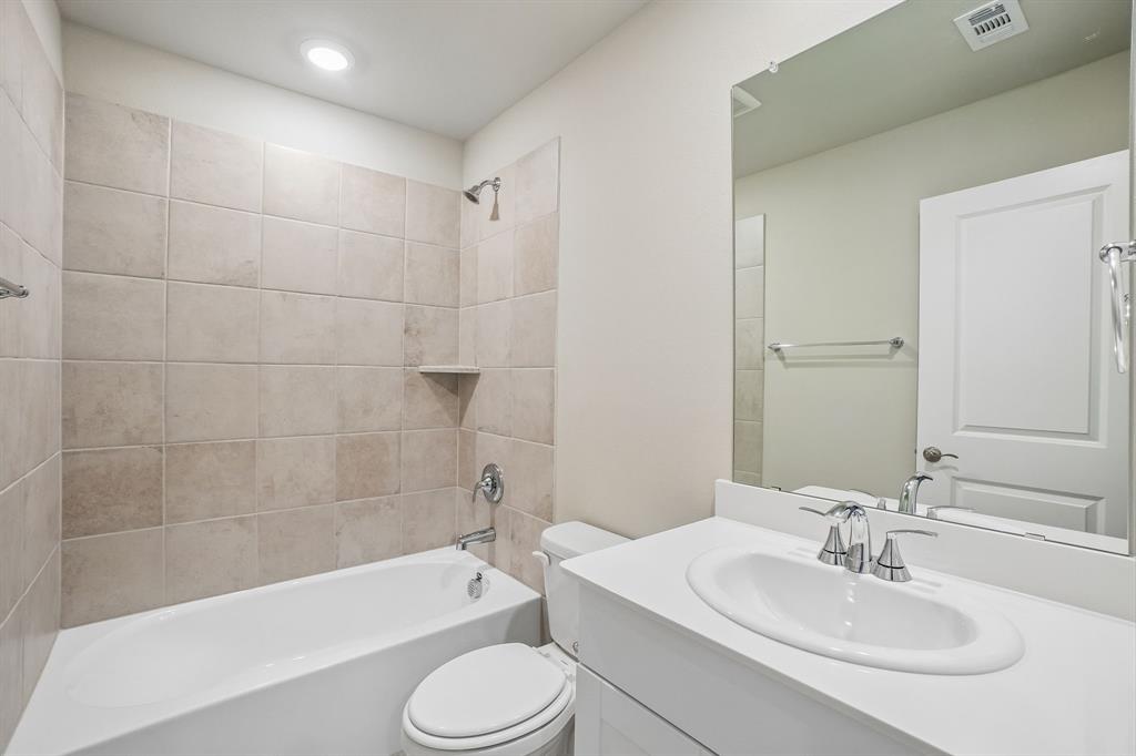 Photo is not of the actual home, but is an inspirational photo of builder’s model home and may depict options, furnishings, and/or decorator features that are not included.