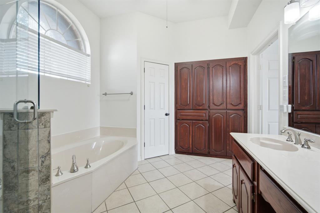 431 Mcalpin Road, Midlothian, TX 76065