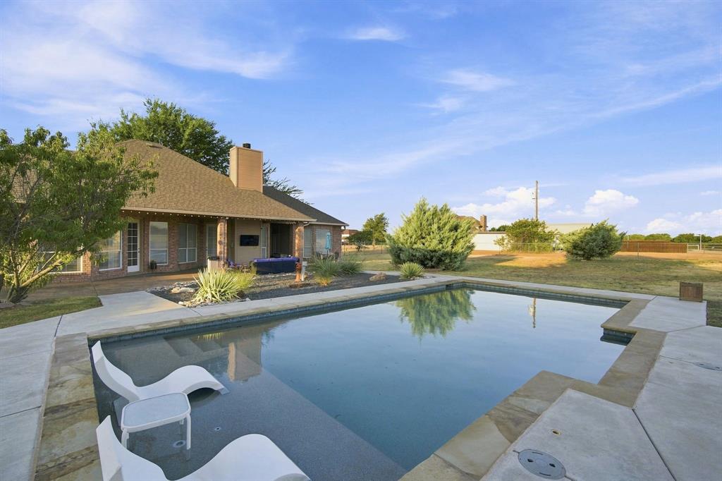 431 Mcalpin Road, Midlothian, TX 76065