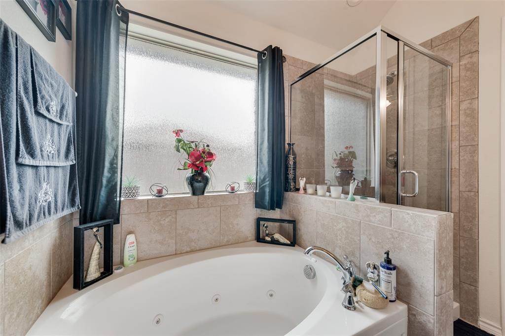 301 Billy Wickliffe Drive, Wilmer, TX 75172