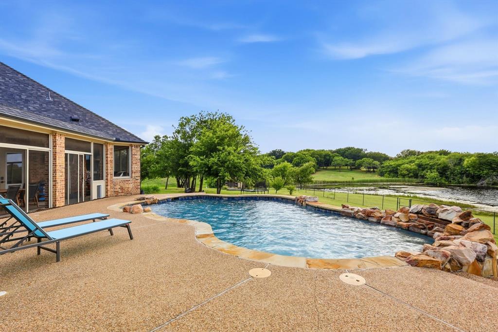 1040 Lighthouse Court, Grand Prairie, TX 75104