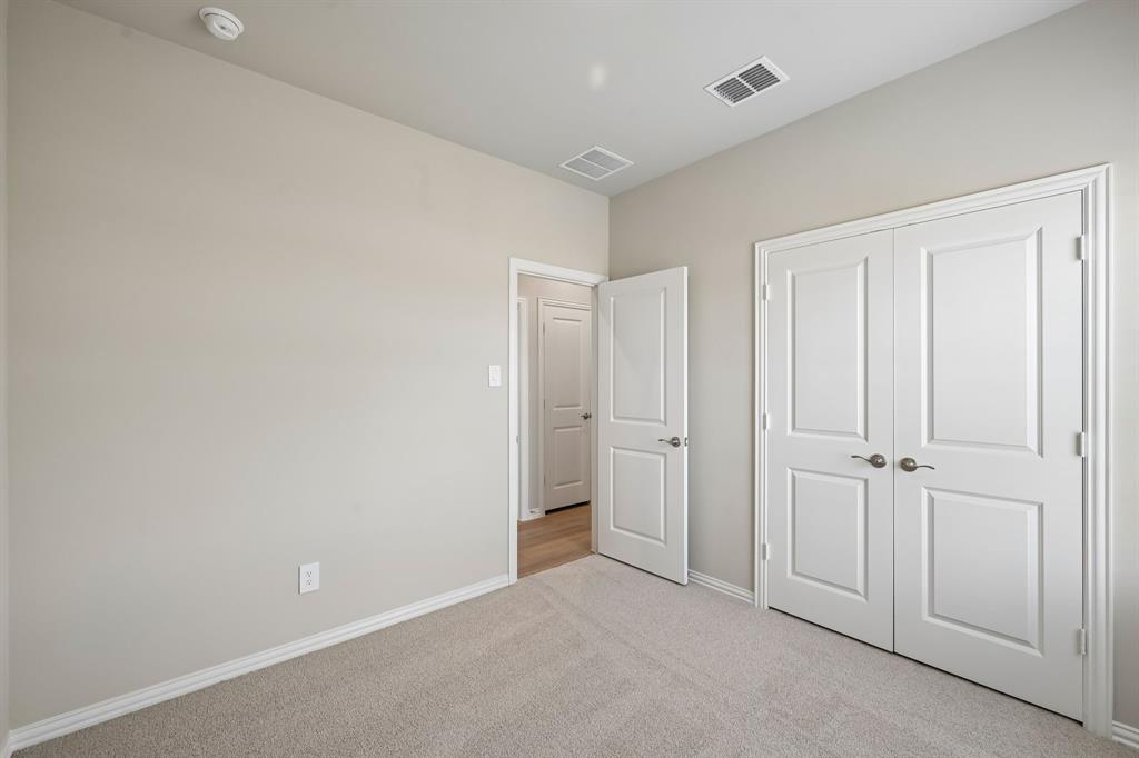 Photo is not of the actual home, but is an inspirational photo of builder’s model home and may depict options, furnishings, and/or decorator features that are not included.