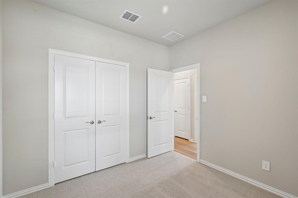 Photo is not of the actual home, but is an inspirational photo of builder’s model home and may depict options, furnishings, and/or decorator features that are not included.